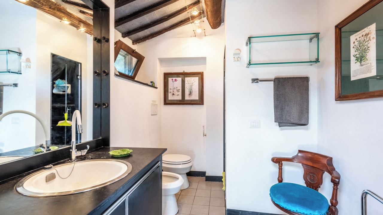 Photo of Bathroom in Murlo