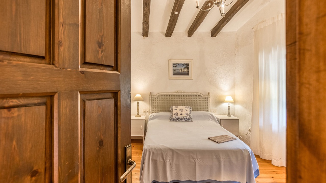 Photo of Bedroom in Esponella