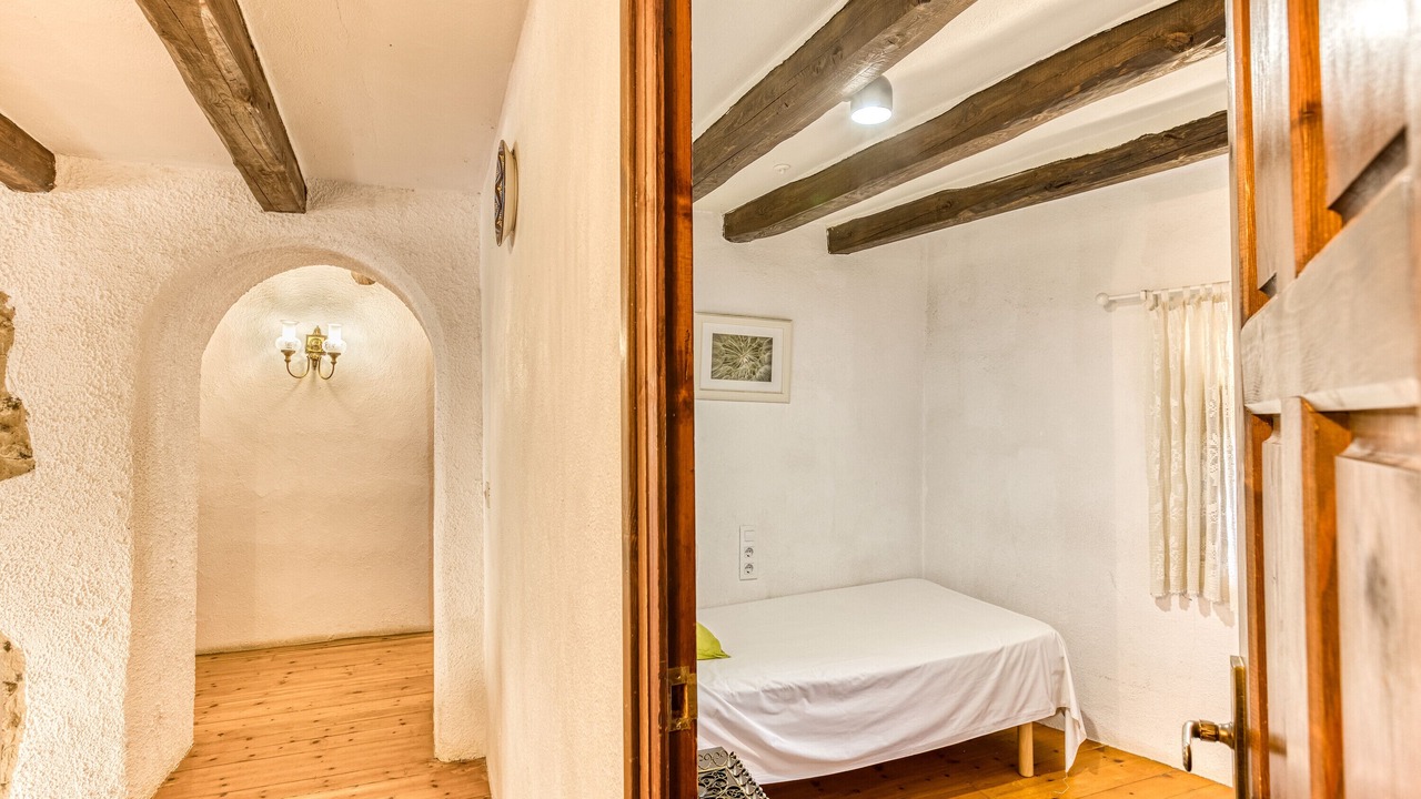 Photo of Bedroom in Esponella