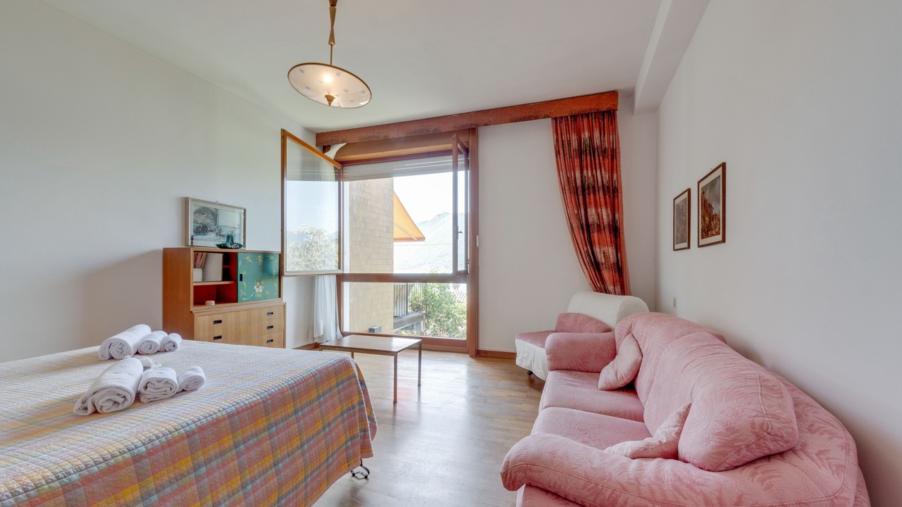 Photo of Bedroom in Sale Marasino