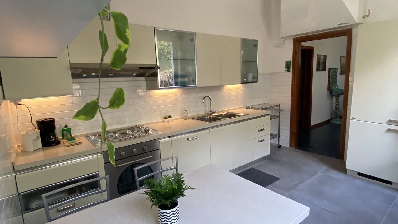 Photo of Kitchen in Sale Marasino