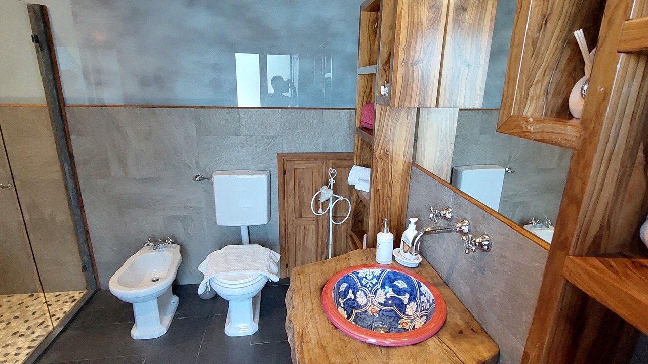 Photo of Bathroom in Lucinasco