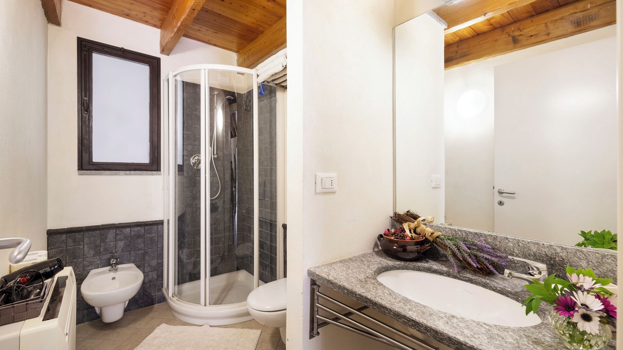 Photo of Bathroom in Toirano