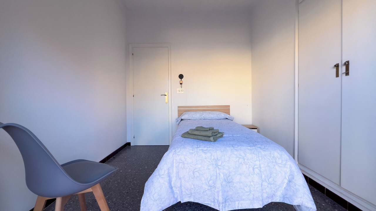 Photo of Bedroom in Figueres