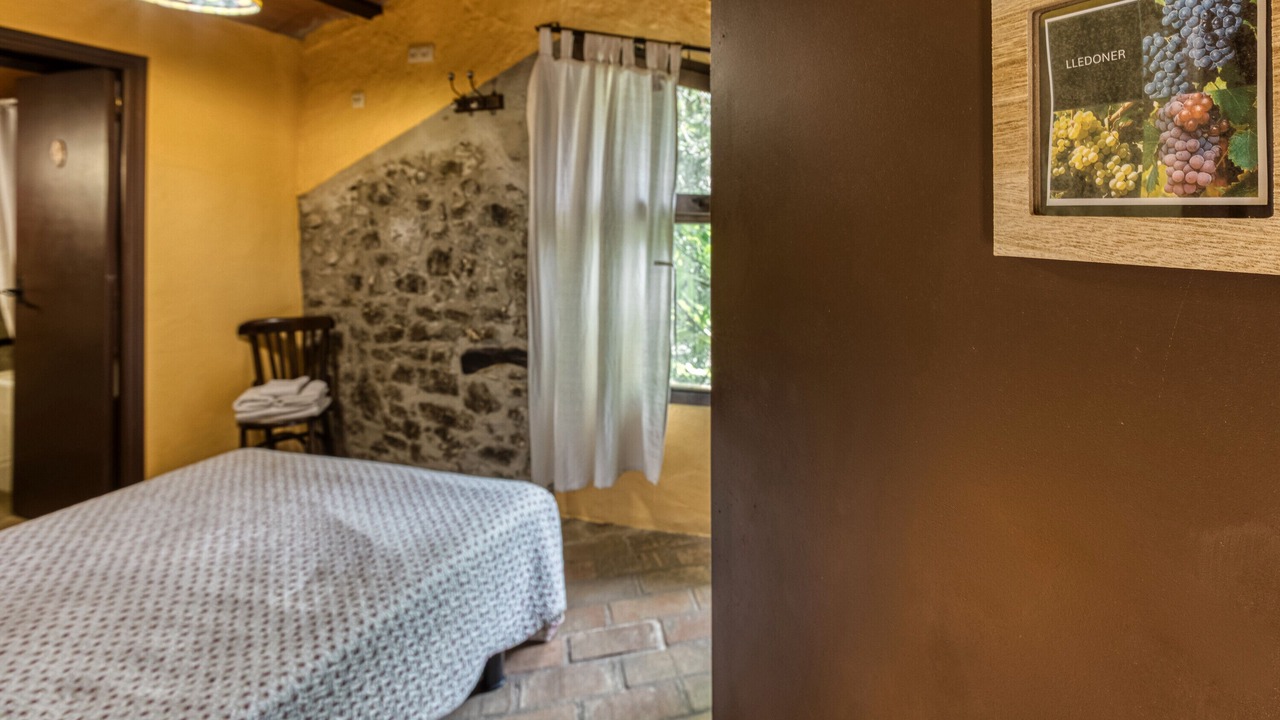 Photo of Bedroom in Montagut