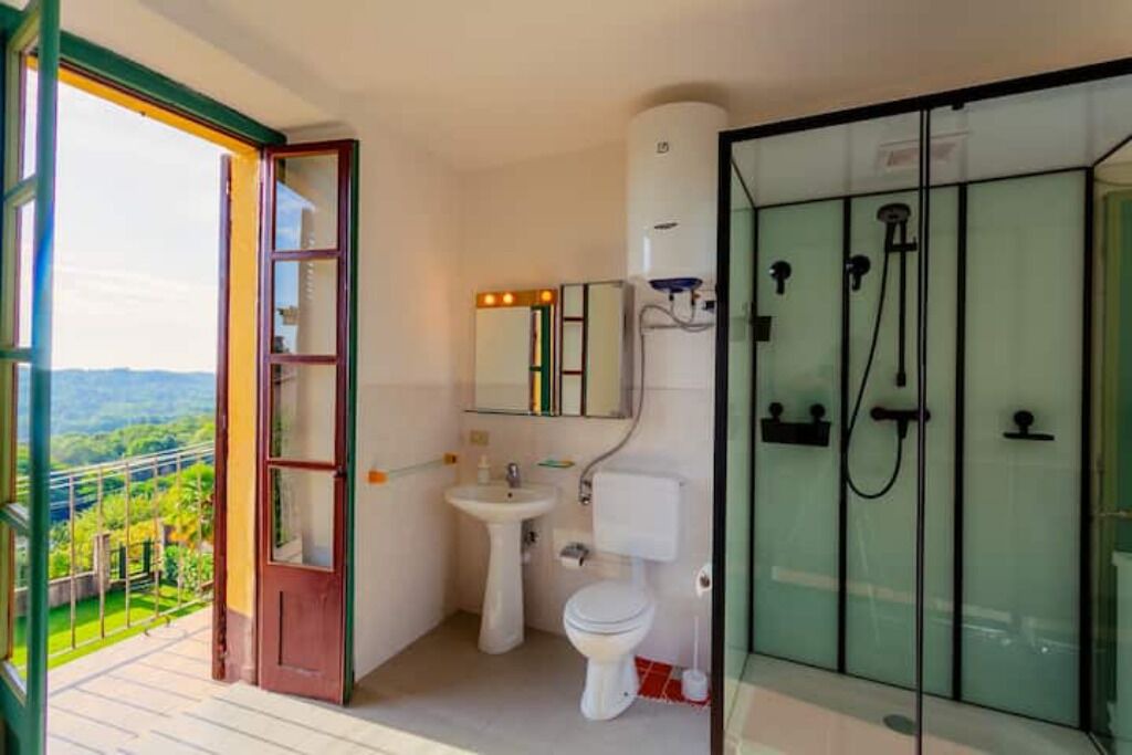 Photo of Bathroom in Netro