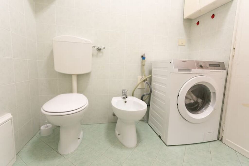 Photo of Bathroom in Netro