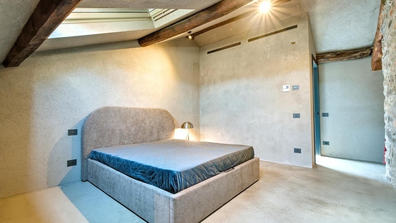 Photo of Bedroom in Como City Centre