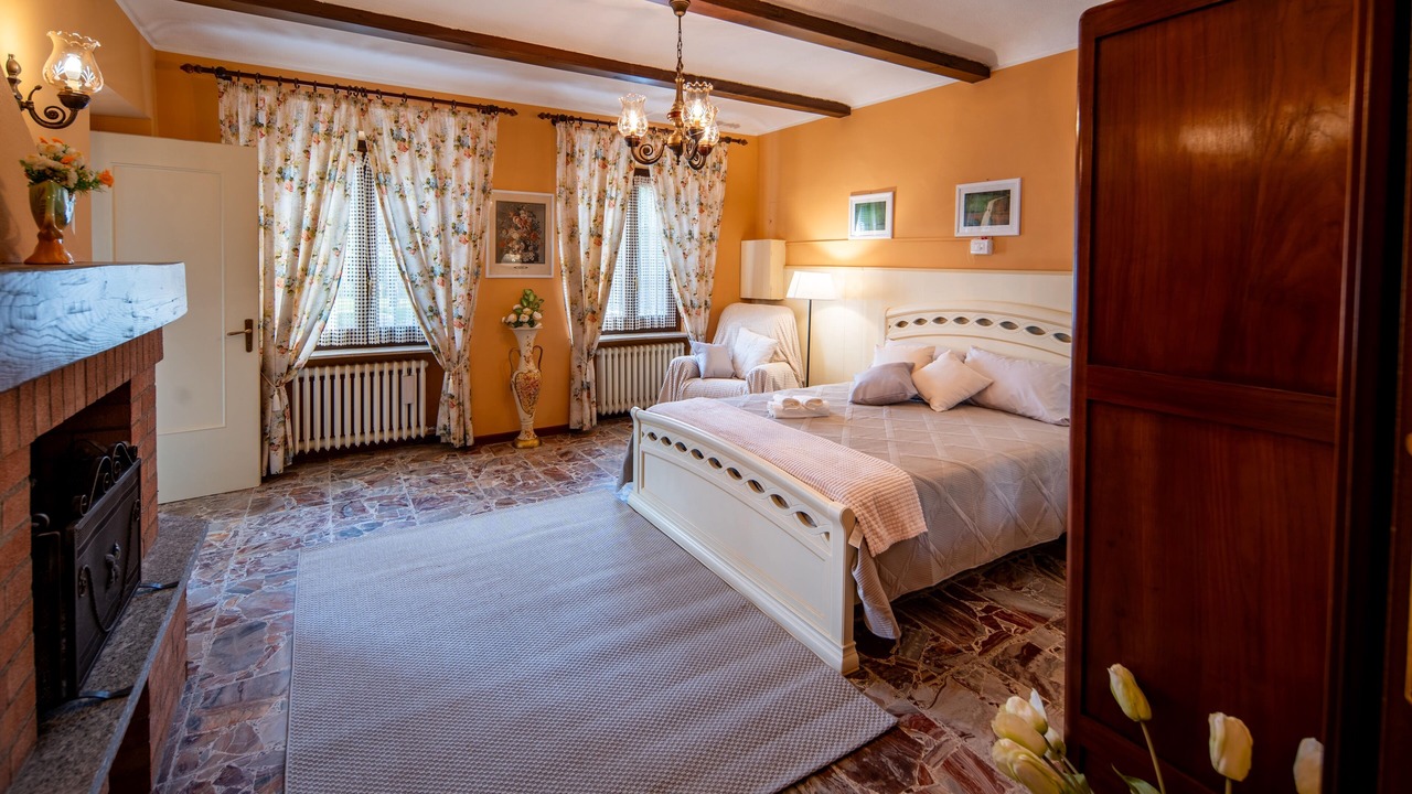 Photo of Bedroom in Magliano Alfieri
