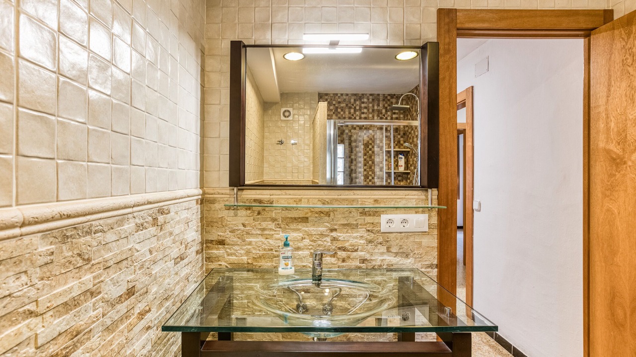 Photo of Bathroom in Albanya