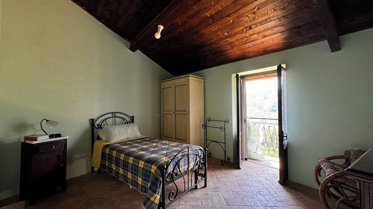 Photo of Bedroom in Pornassio