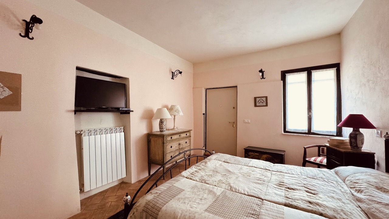 Photo of Bedroom in Pornassio