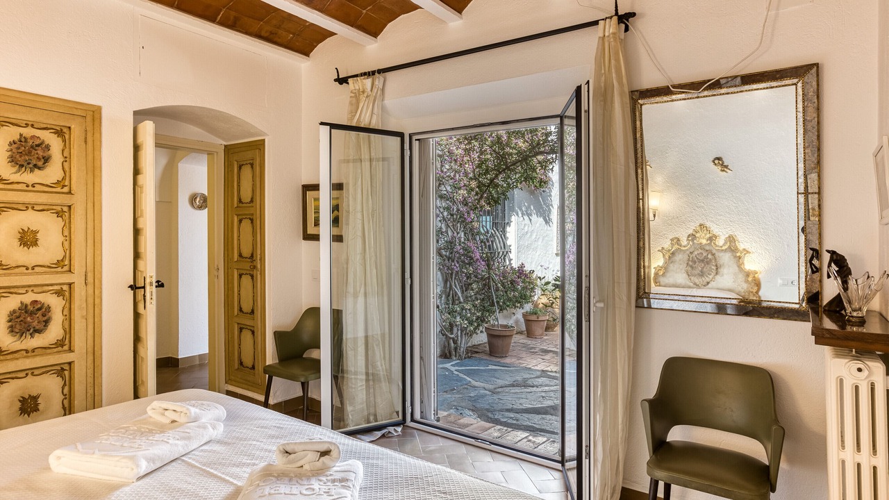 Photo of Bedroom in Llanca