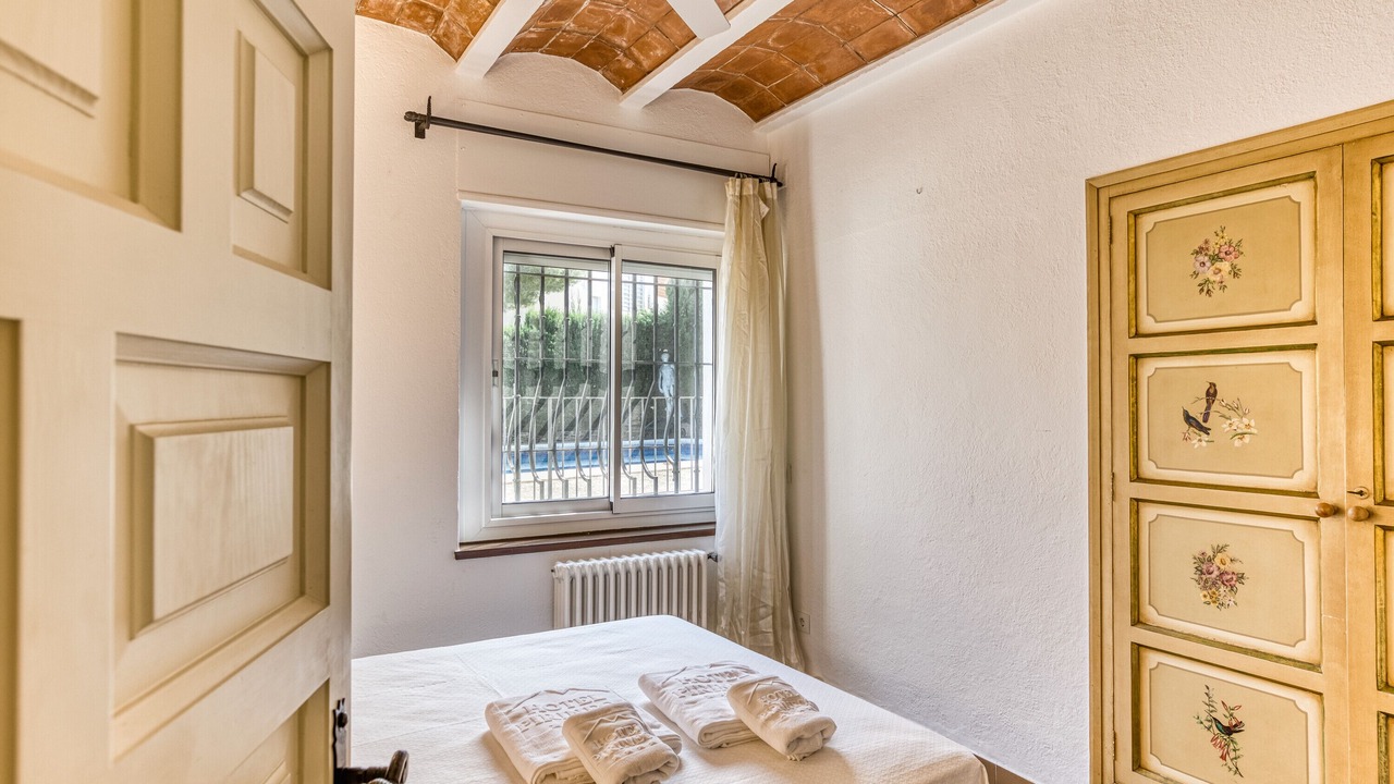 Photo of Bedroom in Llanca