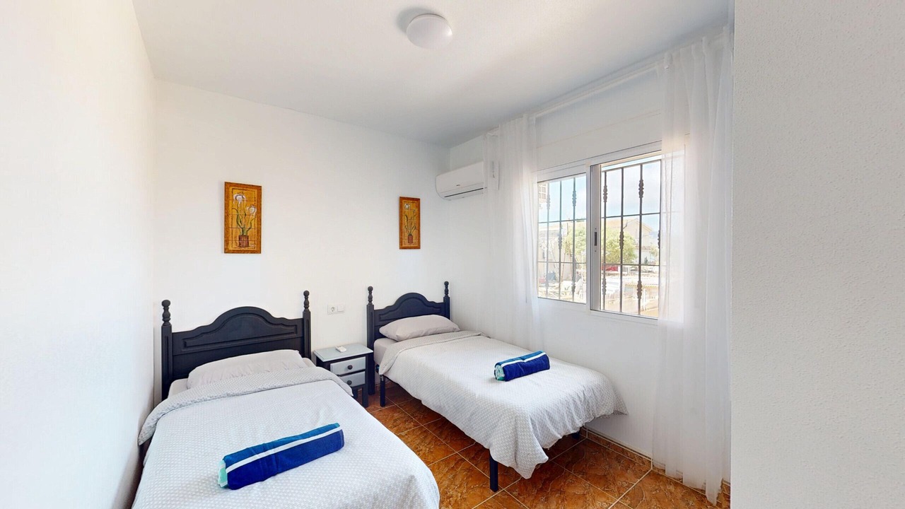 Photo of Bedroom in Los Nietos