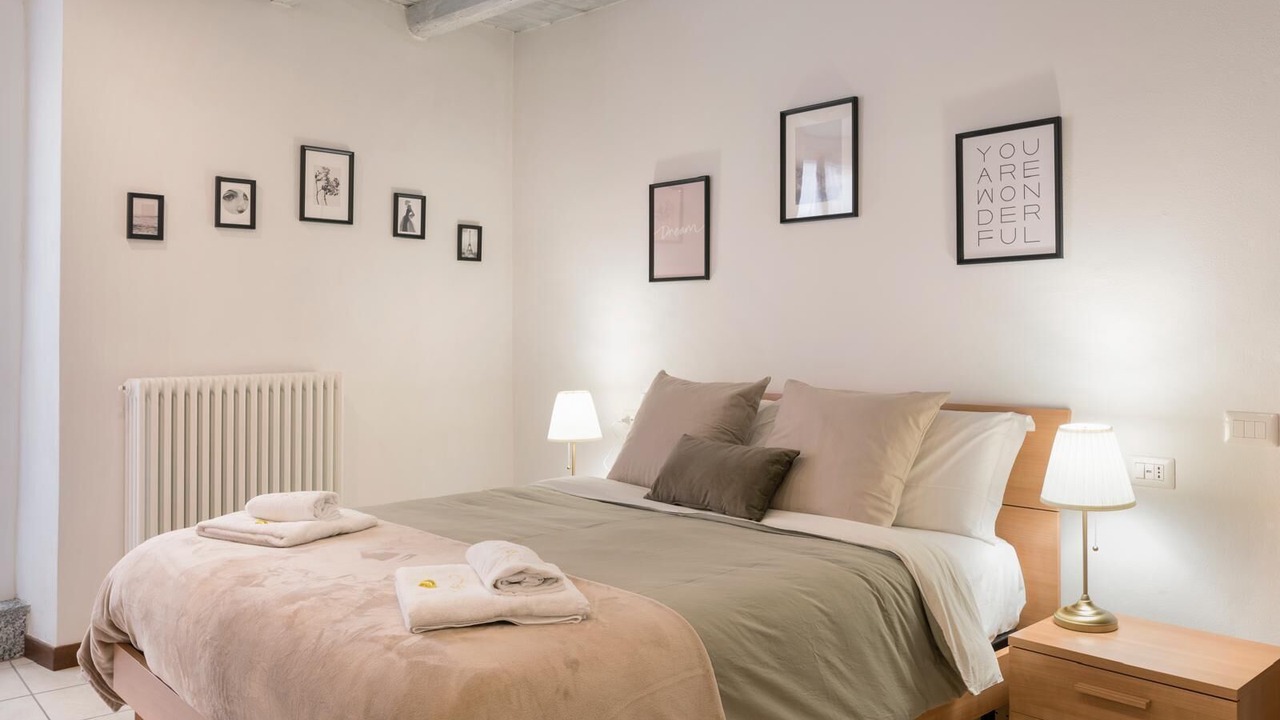 Photo of Bedroom in Como