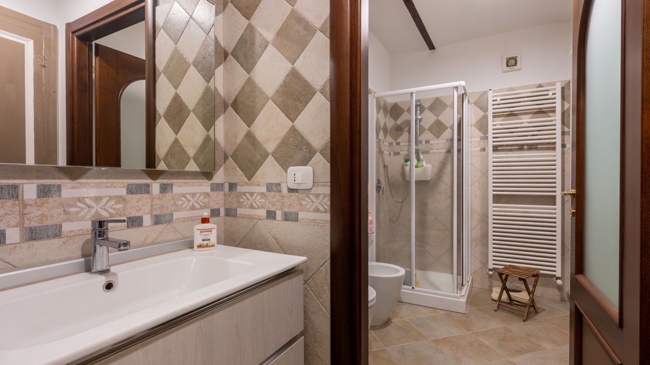 Photo of Bathroom in Montaldo Roero