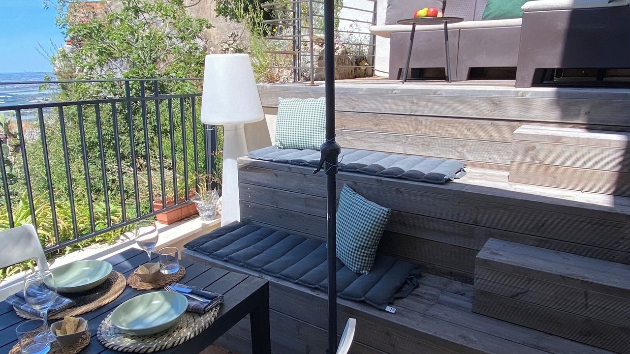 Photo of Outdoor in Norma
