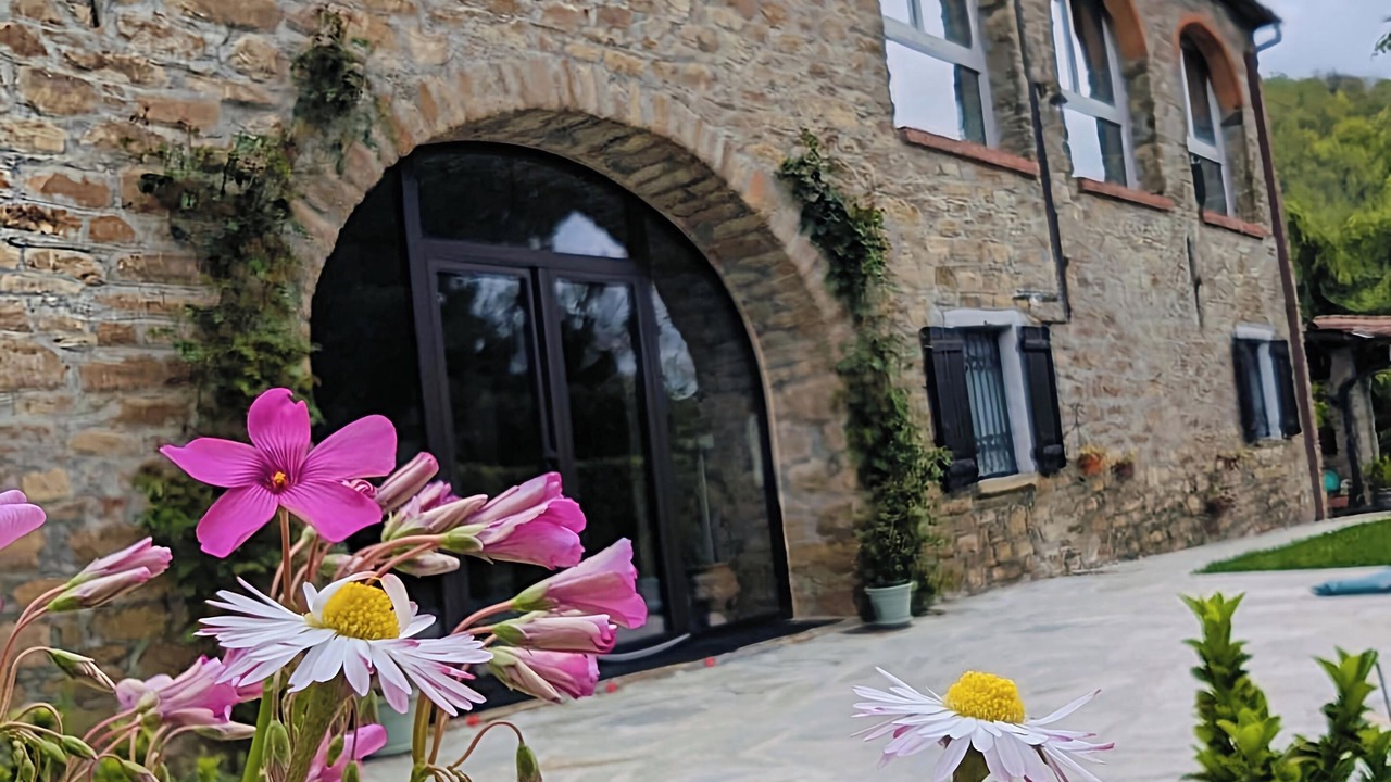 Photo of Outdoor in Serole