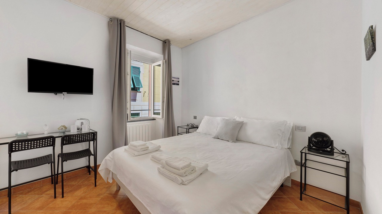 Photo of Bedroom in Borzonasca