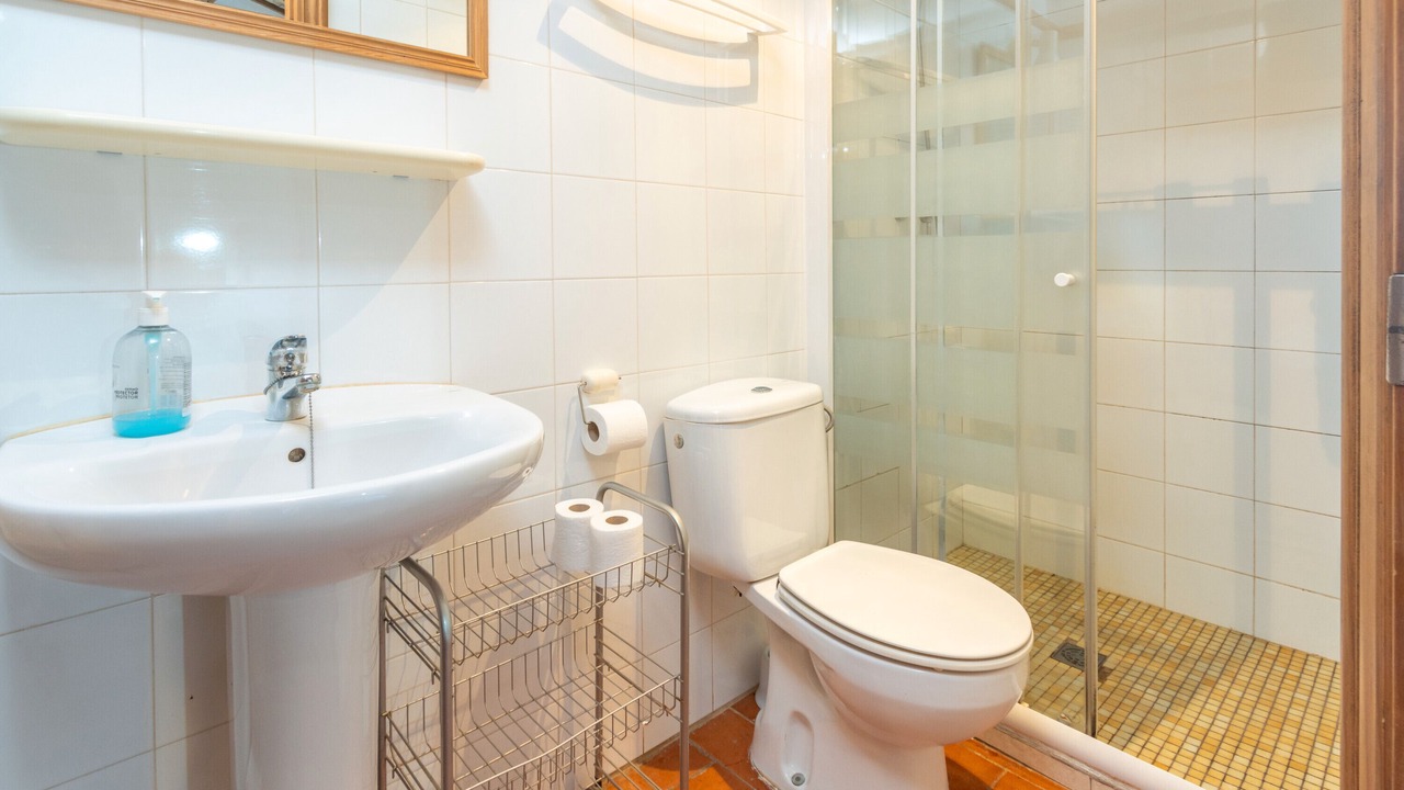 Photo of Bathroom in Camos