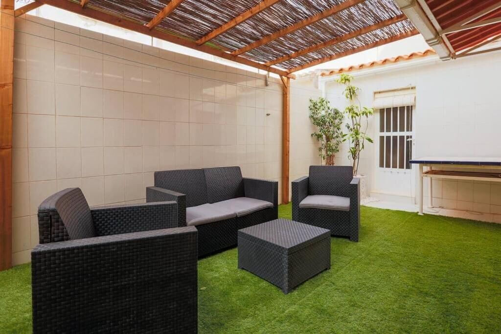 Photo of Patio Balcony in Los Nietos