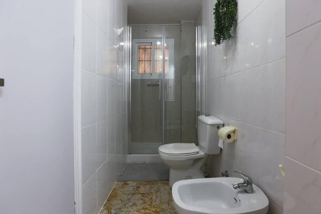 Photo of Bathroom in Los Nietos