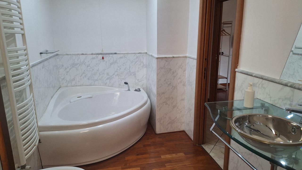 Photo of Bathroom in Pagani