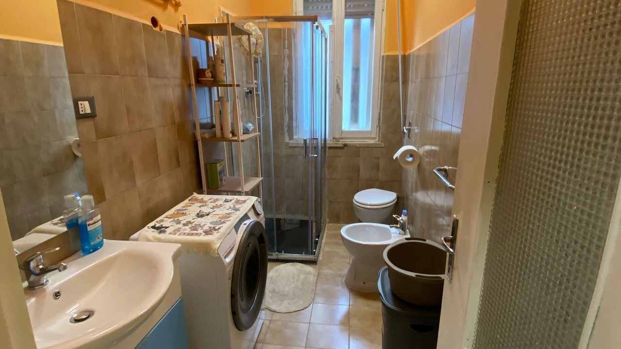 Photo of Bathroom in Mantua