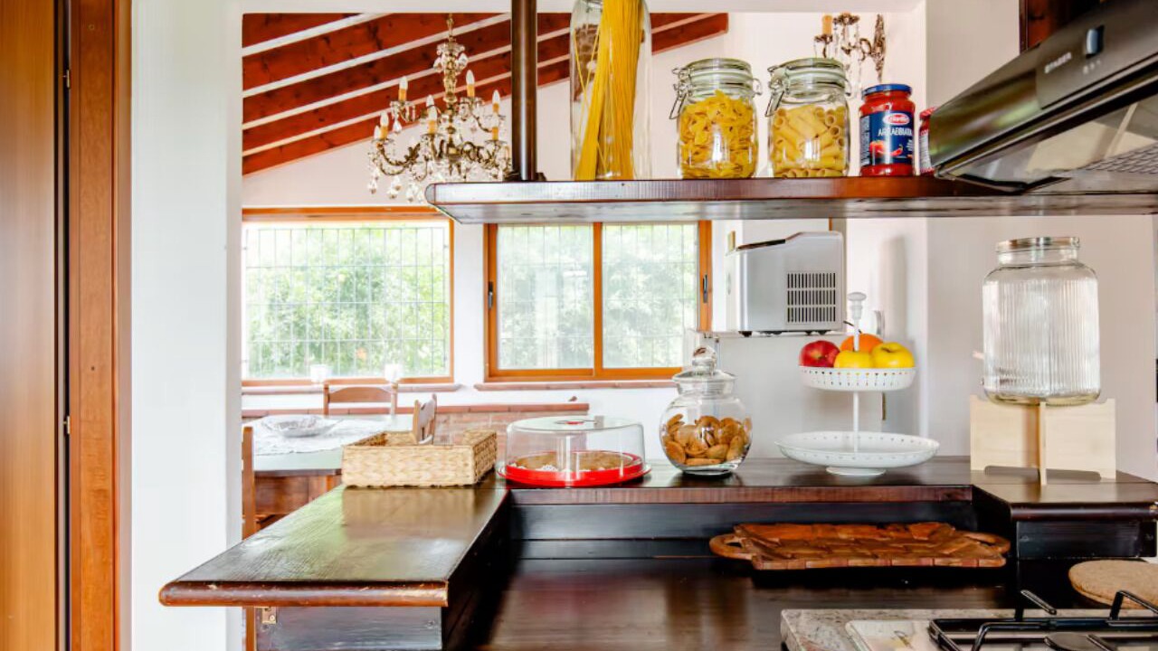 Photo of Kitchen in Montecalvo Versiggia