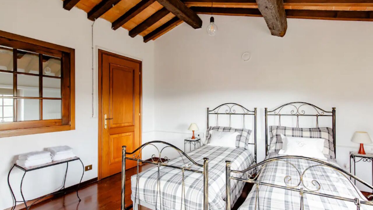 Photo of Bedroom in Montecalvo Versiggia