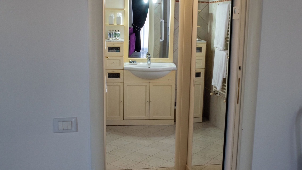 Photo of Bathroom in Tivoli