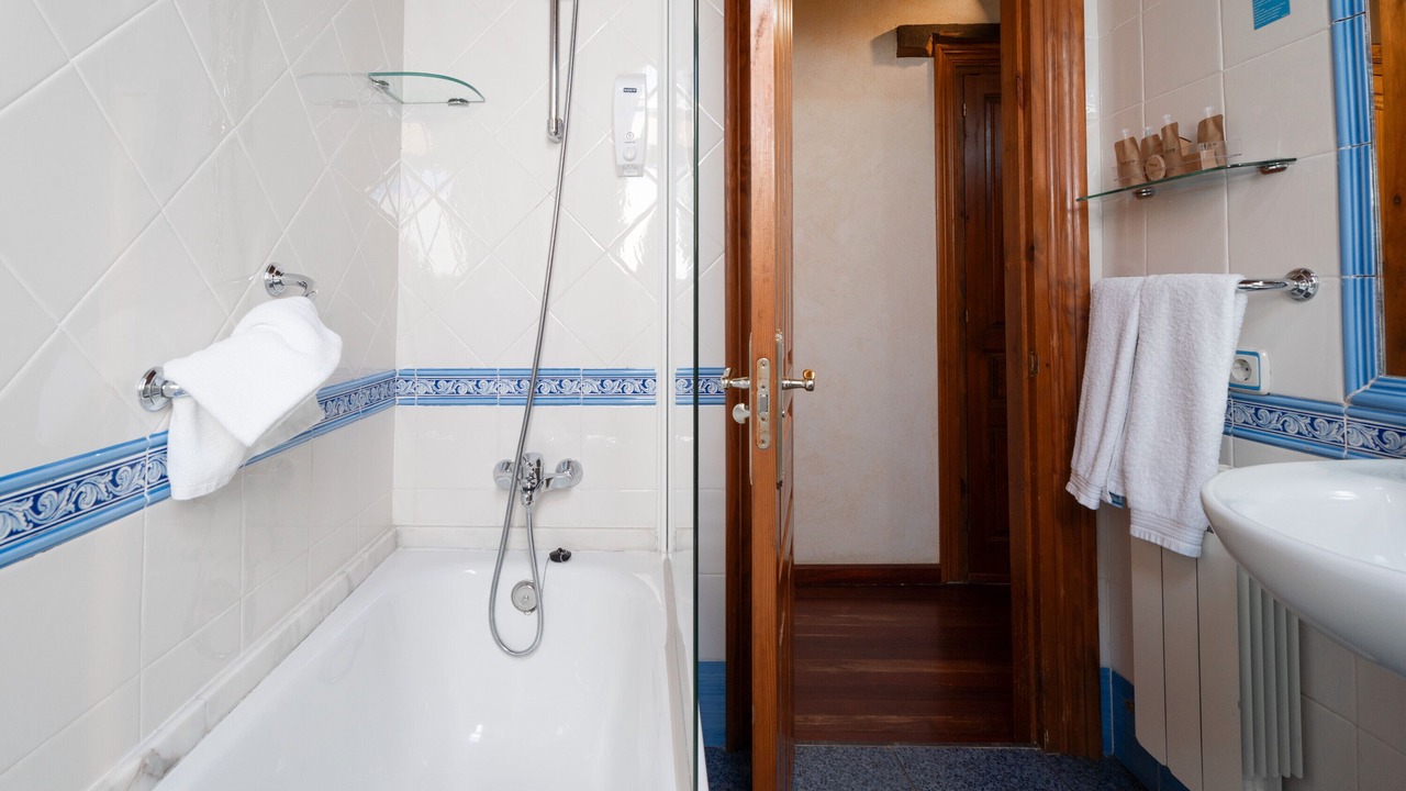 Photo of Bathroom in Santianes de Ola