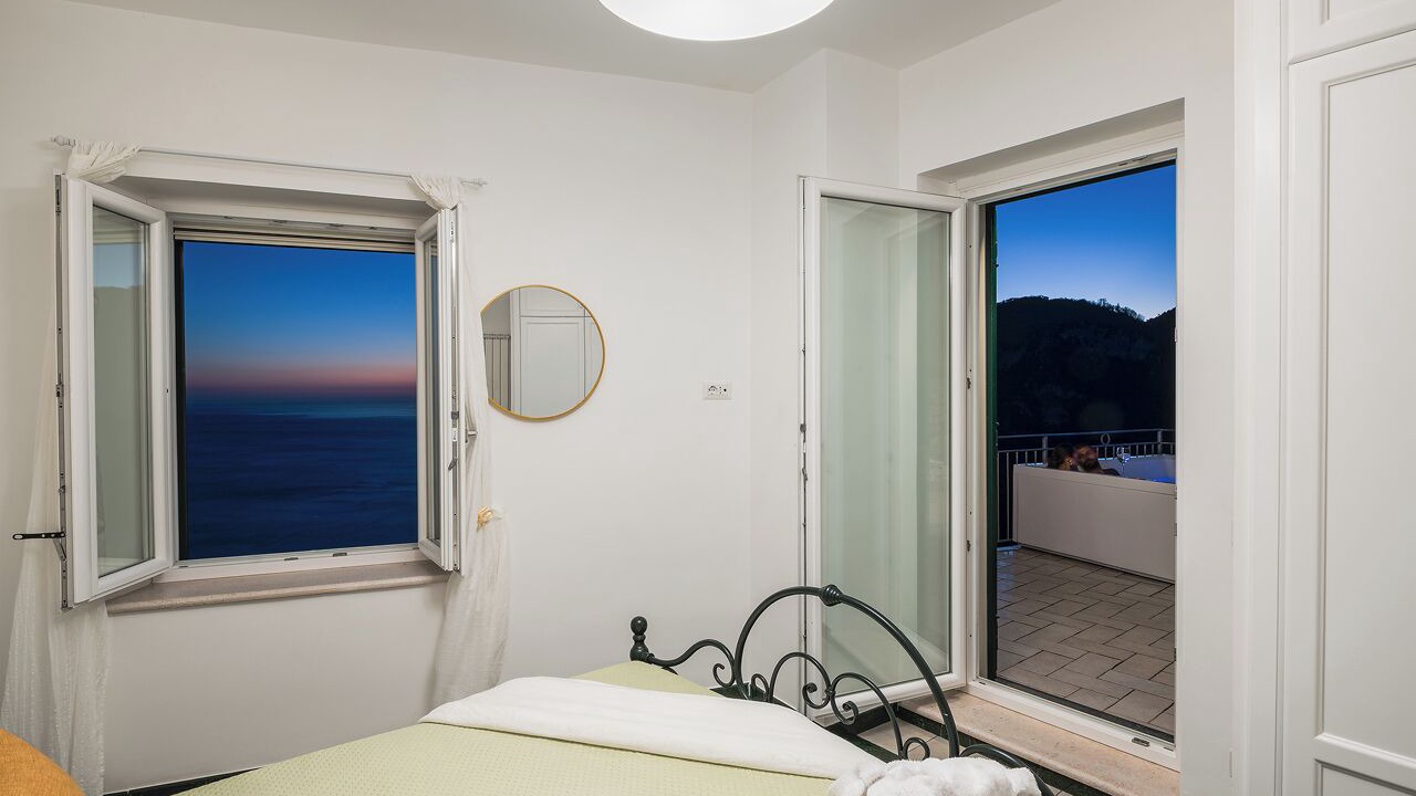 Photo of Bedroom in Furore