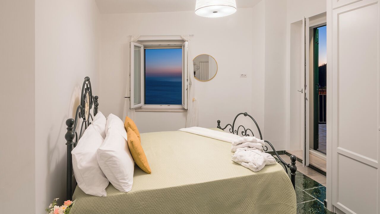 Photo of Bedroom in Furore
