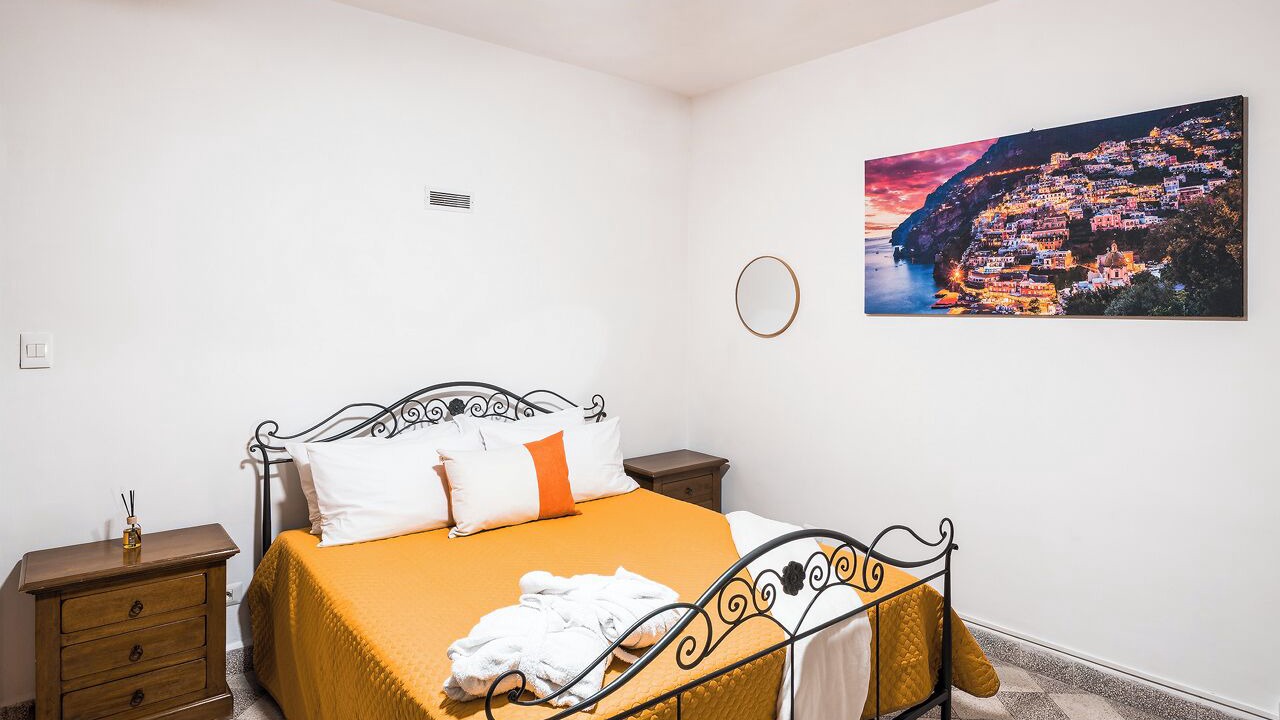 Photo of Bedroom in Furore
