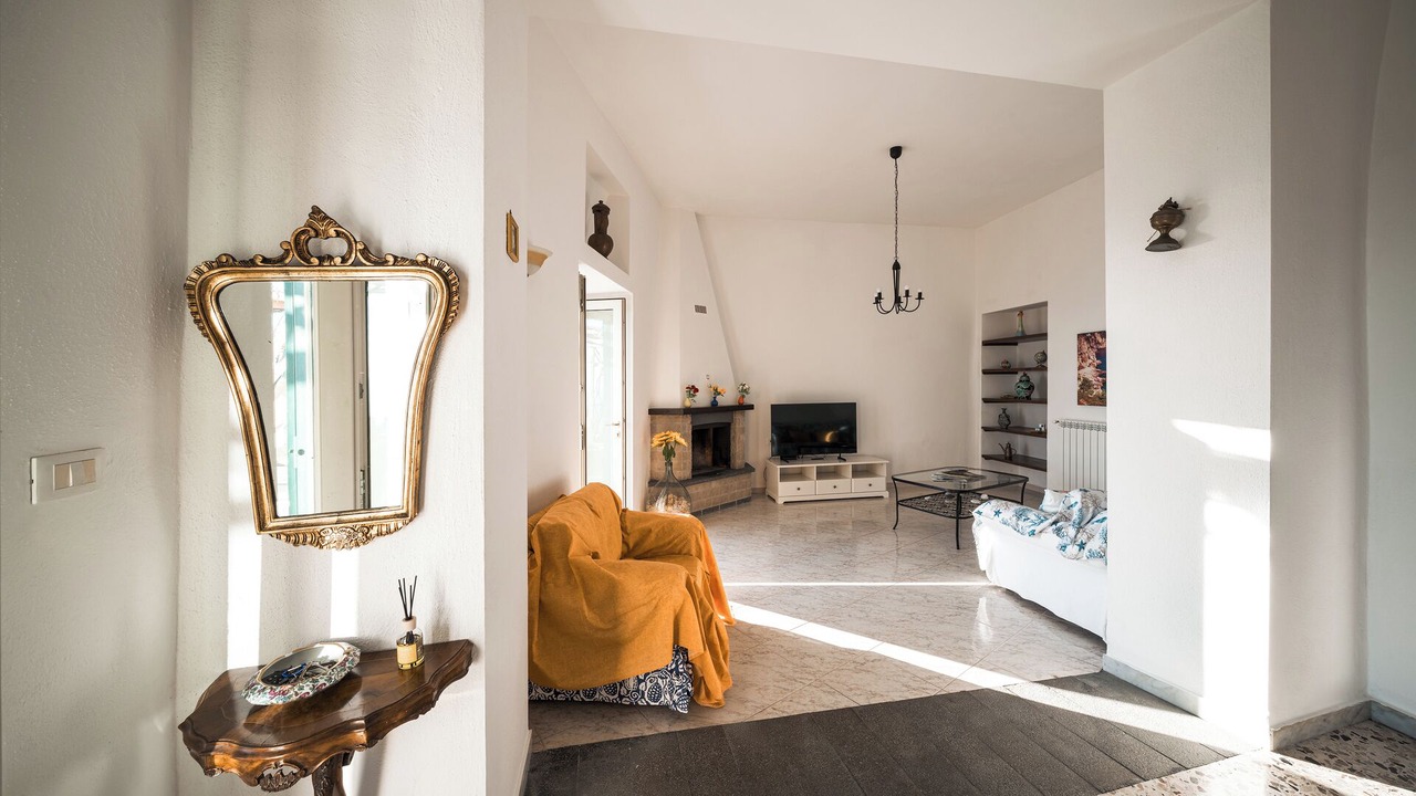 Photo of Livingroom in Furore