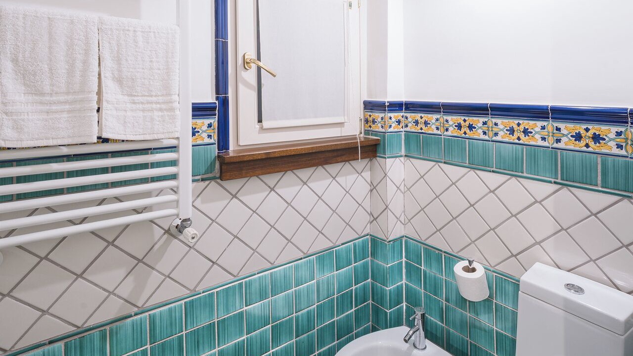 Photo of Bathroom in Furore