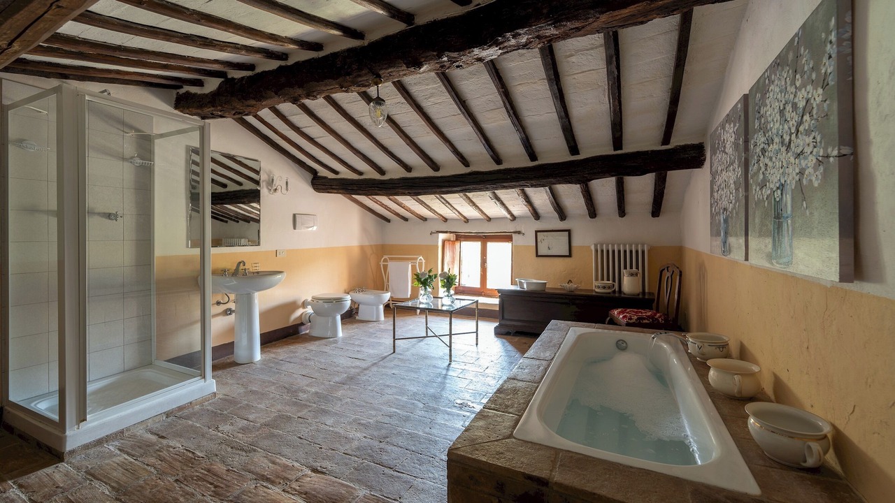 Photo of Bathroom in Todi