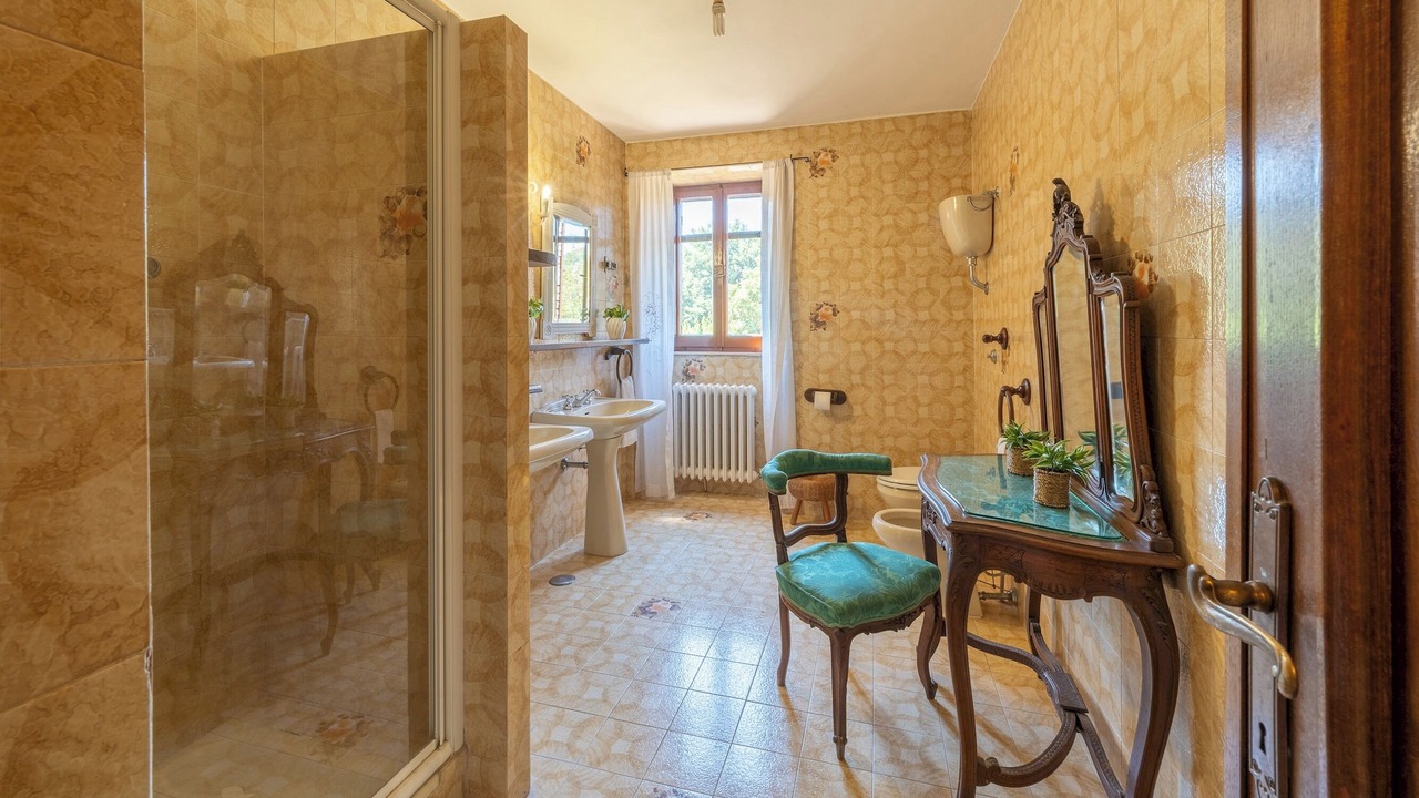 Photo of Bathroom in Todi