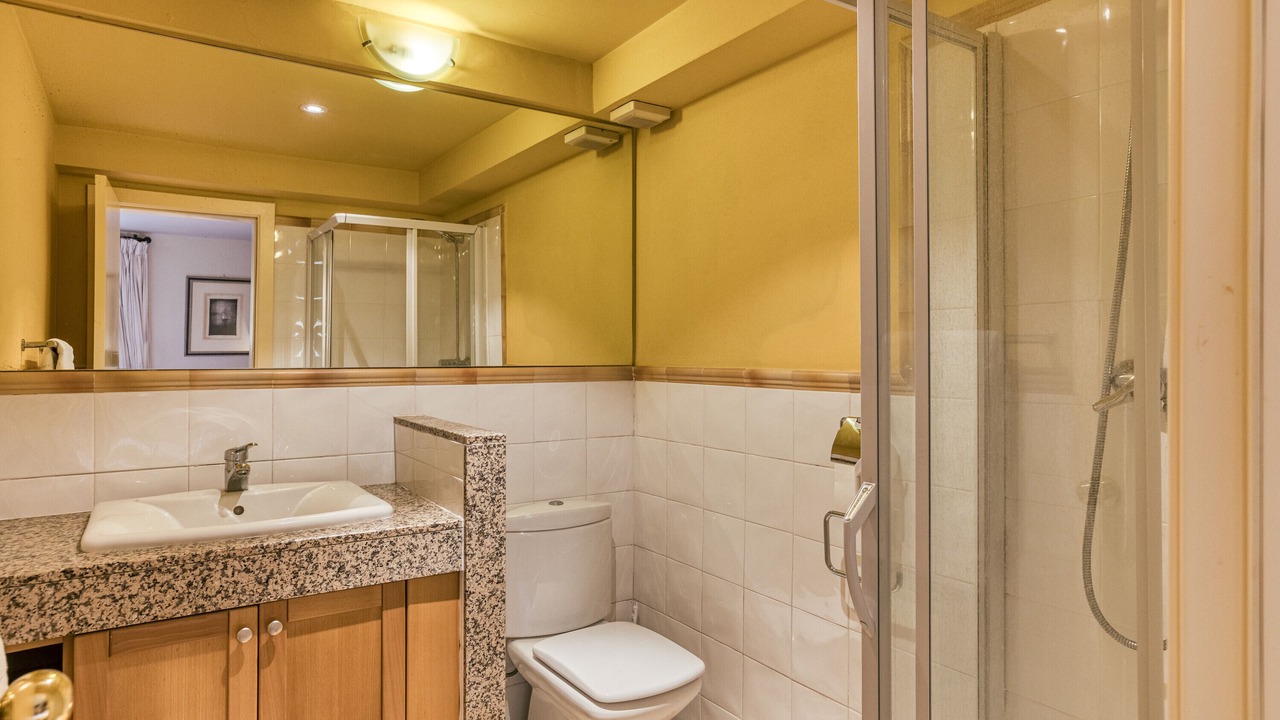 Photo of Bathroom in Navata