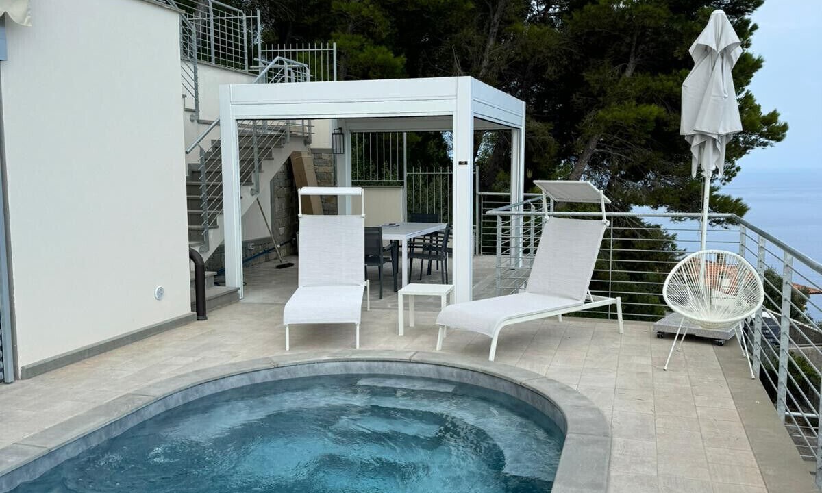 Photo of Outdoor in Capo Mimosa-Rollo