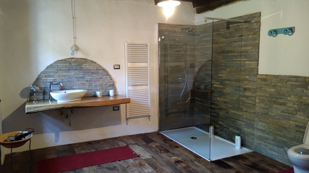 Photo of Bathroom in Osiglia