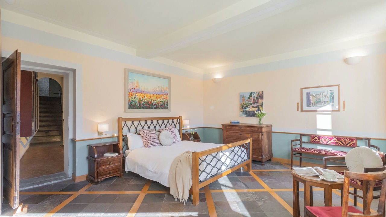 Photo of Bedroom in Faggeto Lario