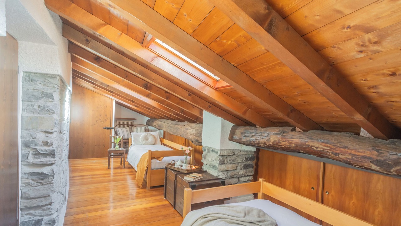 Photo of Bedroom in Faggeto Lario