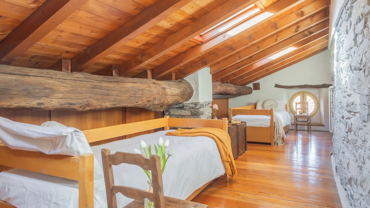 Photo of Bedroom in Faggeto Lario