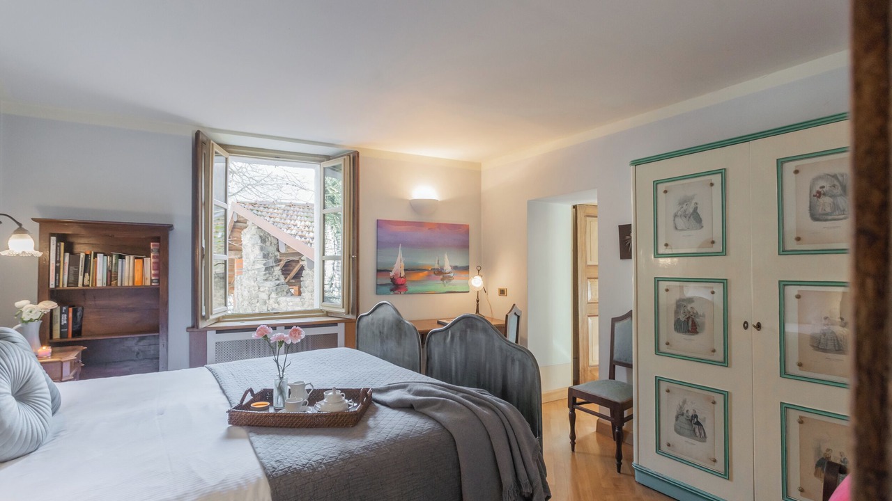 Photo of Bedroom in Faggeto Lario