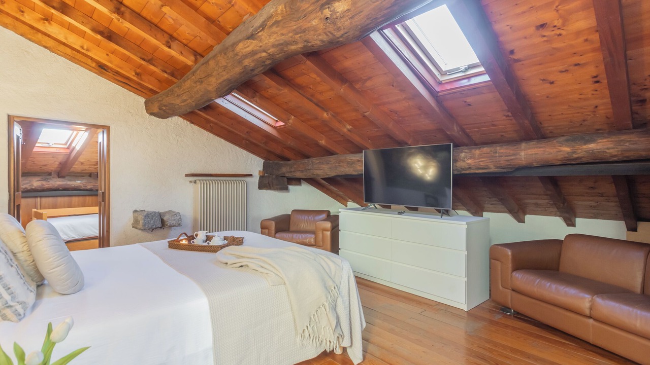 Photo of Bedroom in Faggeto Lario