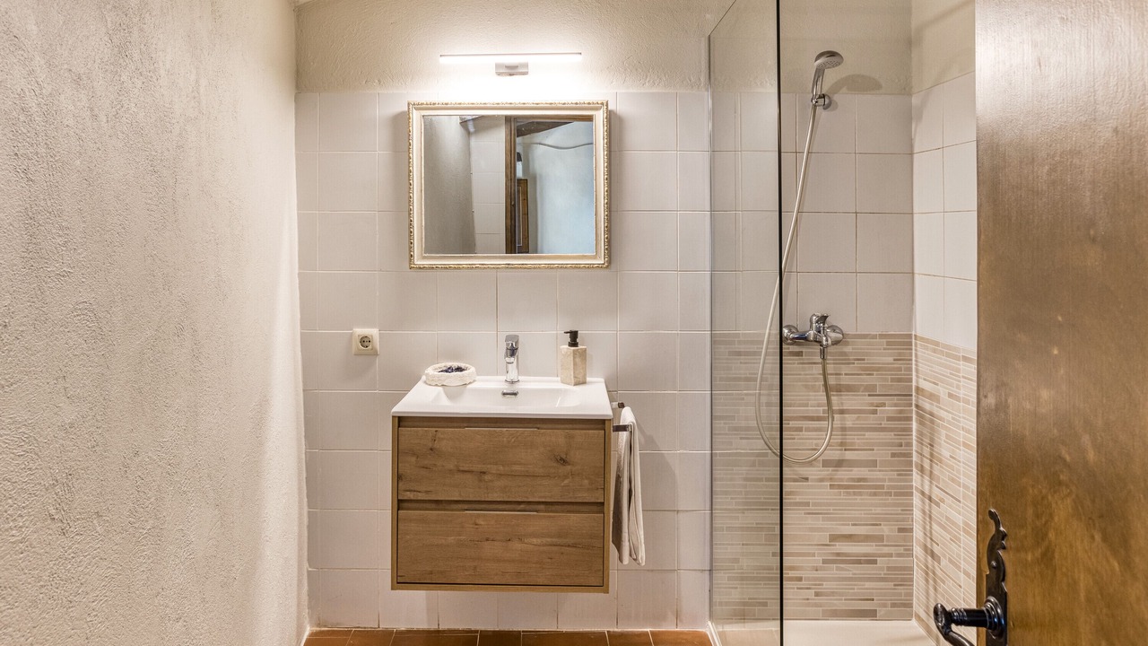 Photo of Bathroom in Merlant