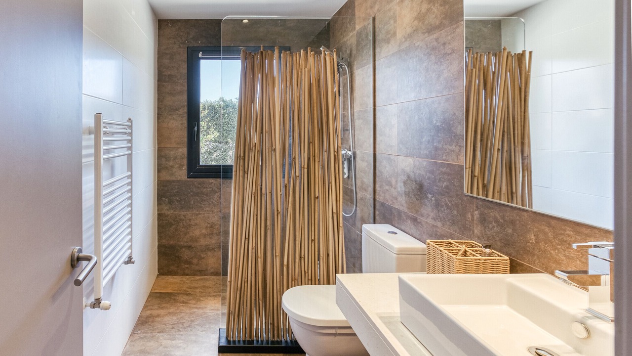 Photo of Bathroom in Perelada